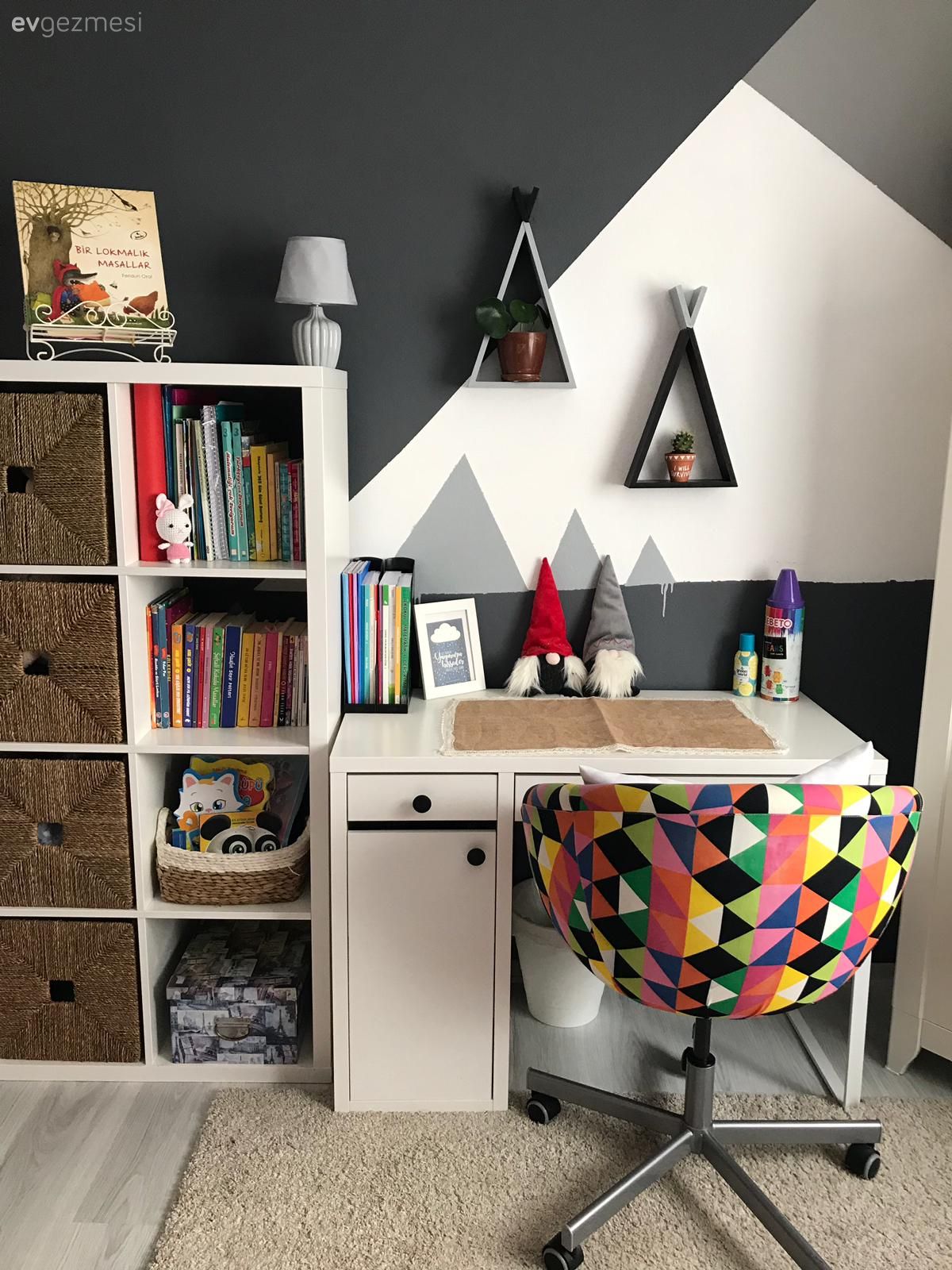 Çocuk odası çalışma masası, Beyaz, Gri, Kitaplık, Hasır sepet, Çocuk odası duvar dekorasyonu, Halı