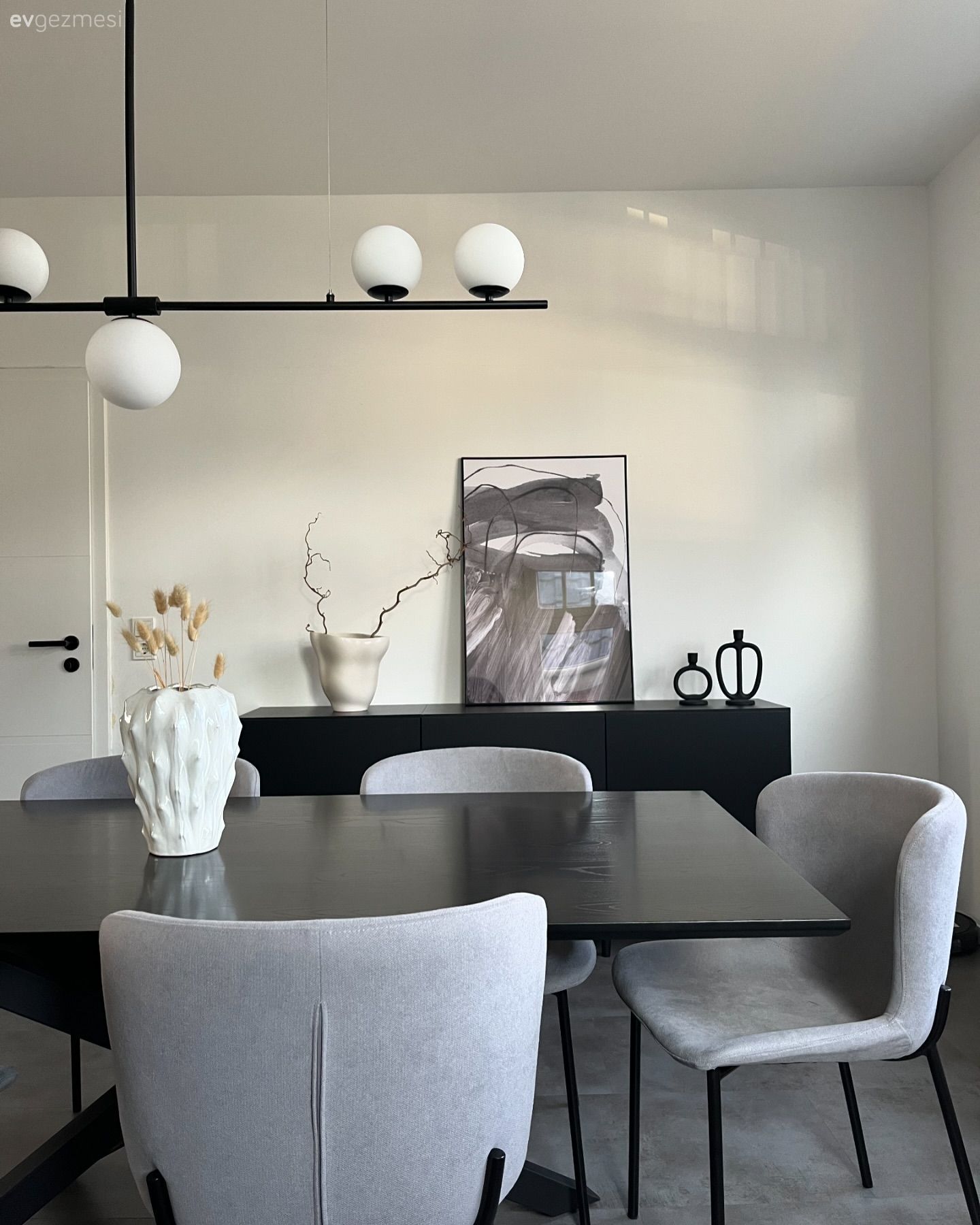 Bu Modern Eve Nötr Tonların Sükûneti Sinmiş!