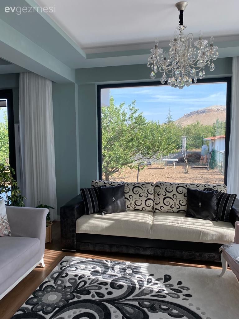 Ankara'daki Bu Üç Katlı Ev Geniş Alanın Kıymetini İyi Bilmiş!