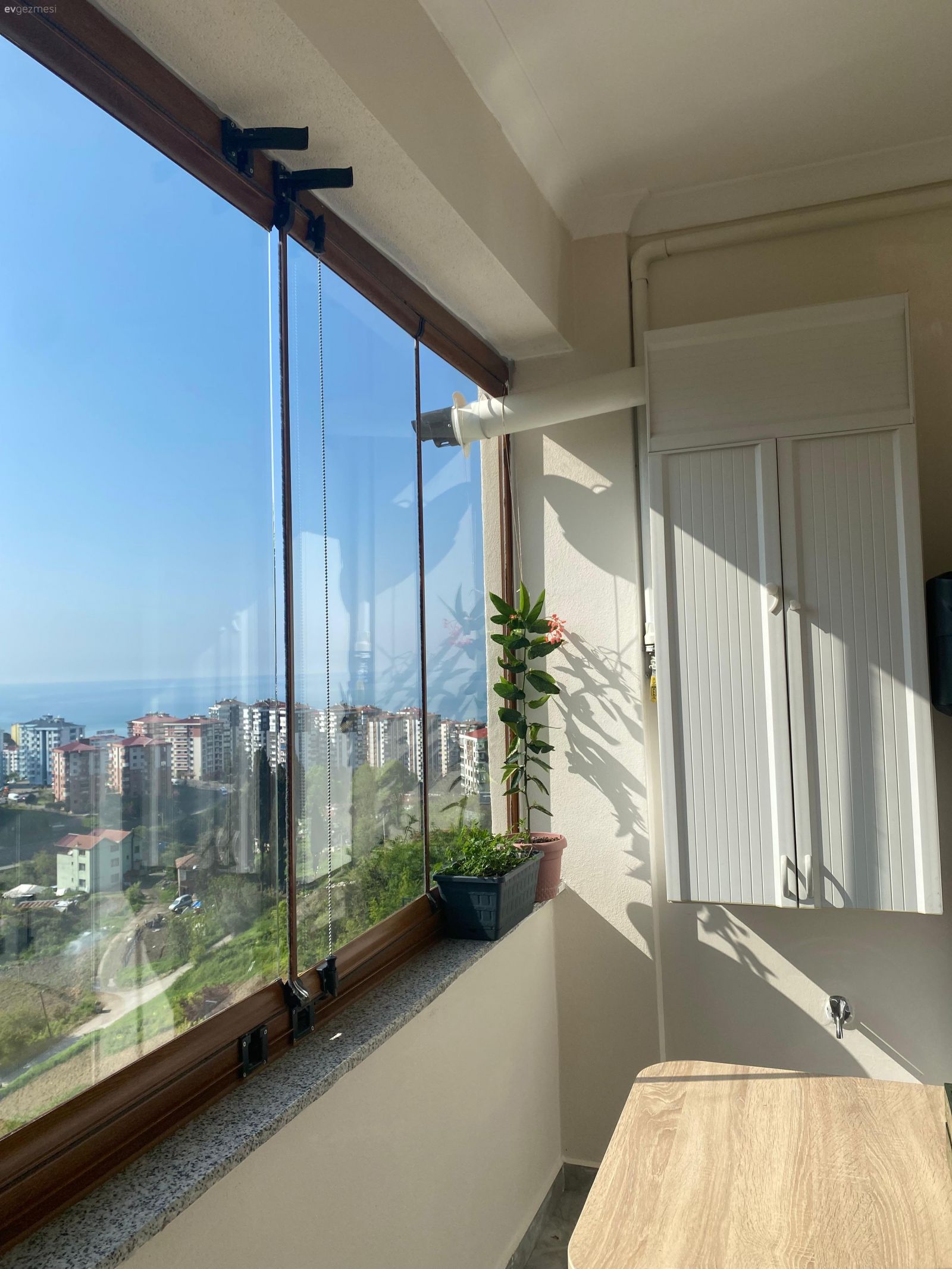Bu Trabzon Evinde Balkondan Salona Her Yer Enerjik