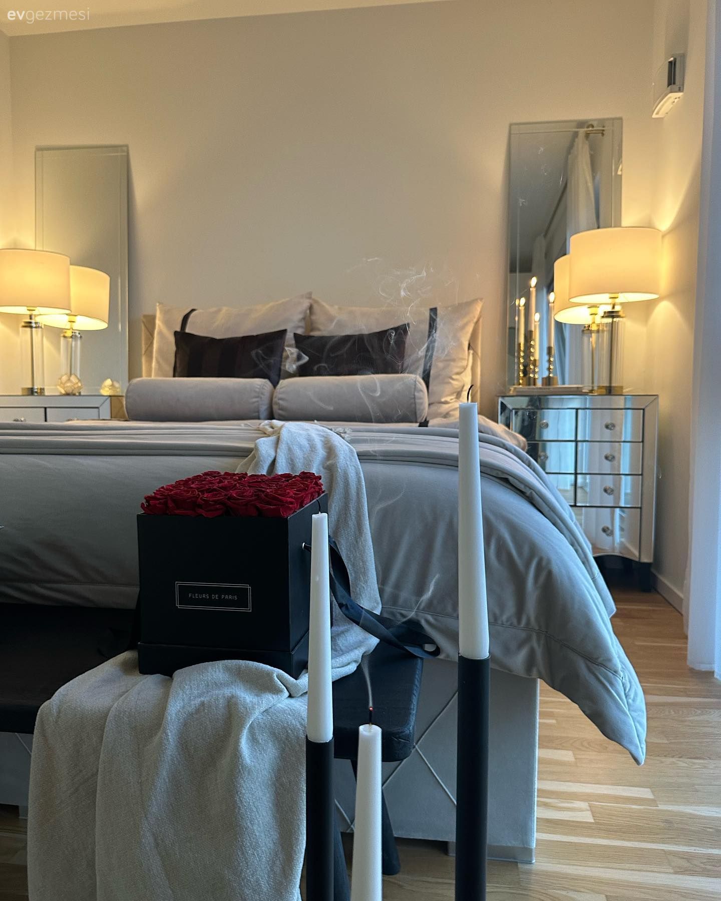 Geniş Salona Sahip Bu Evde Farklı Tarzlardan Esintiler Var!