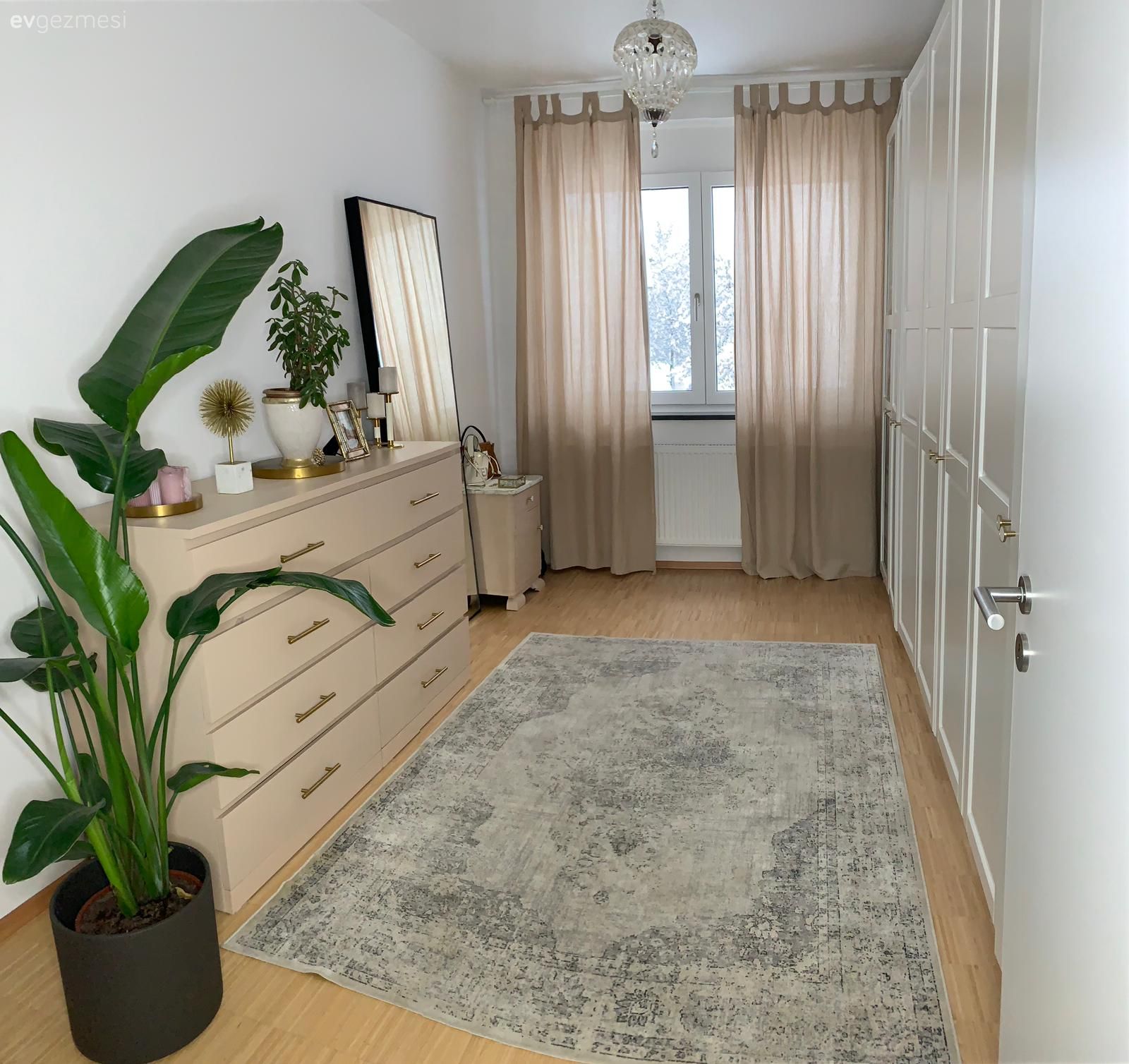 Açık Renk Tonlarına Karışan Ahşaplar Bu Evi Sıcacık Yapmış