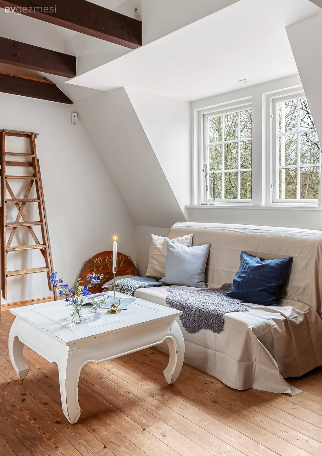 Müstakil Ev Modelleri: 140 M2 İki Katlı Balkonlu Ev!