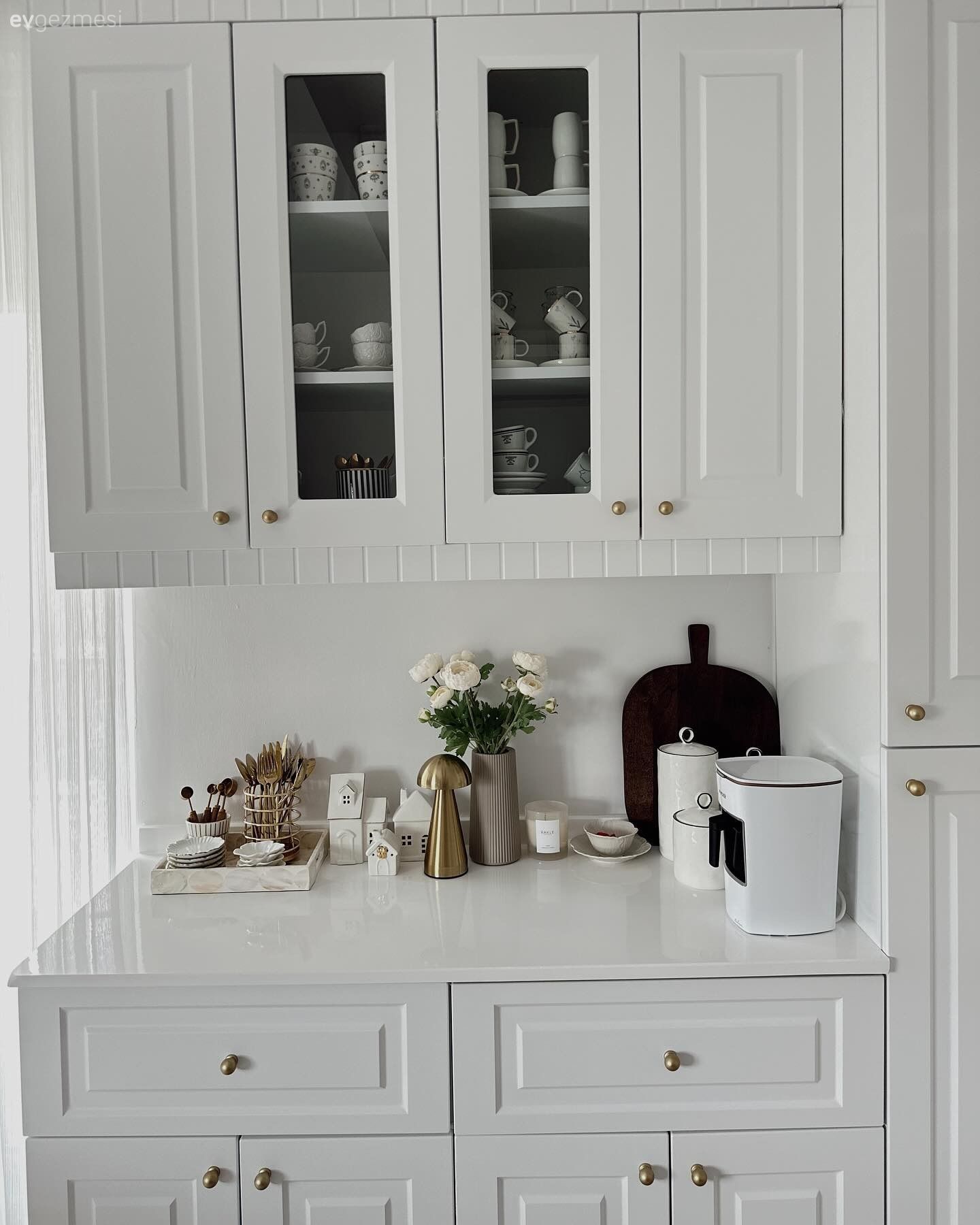 Bu Sade Evde Kahve Köşesinin Albenisi Daha Fazla