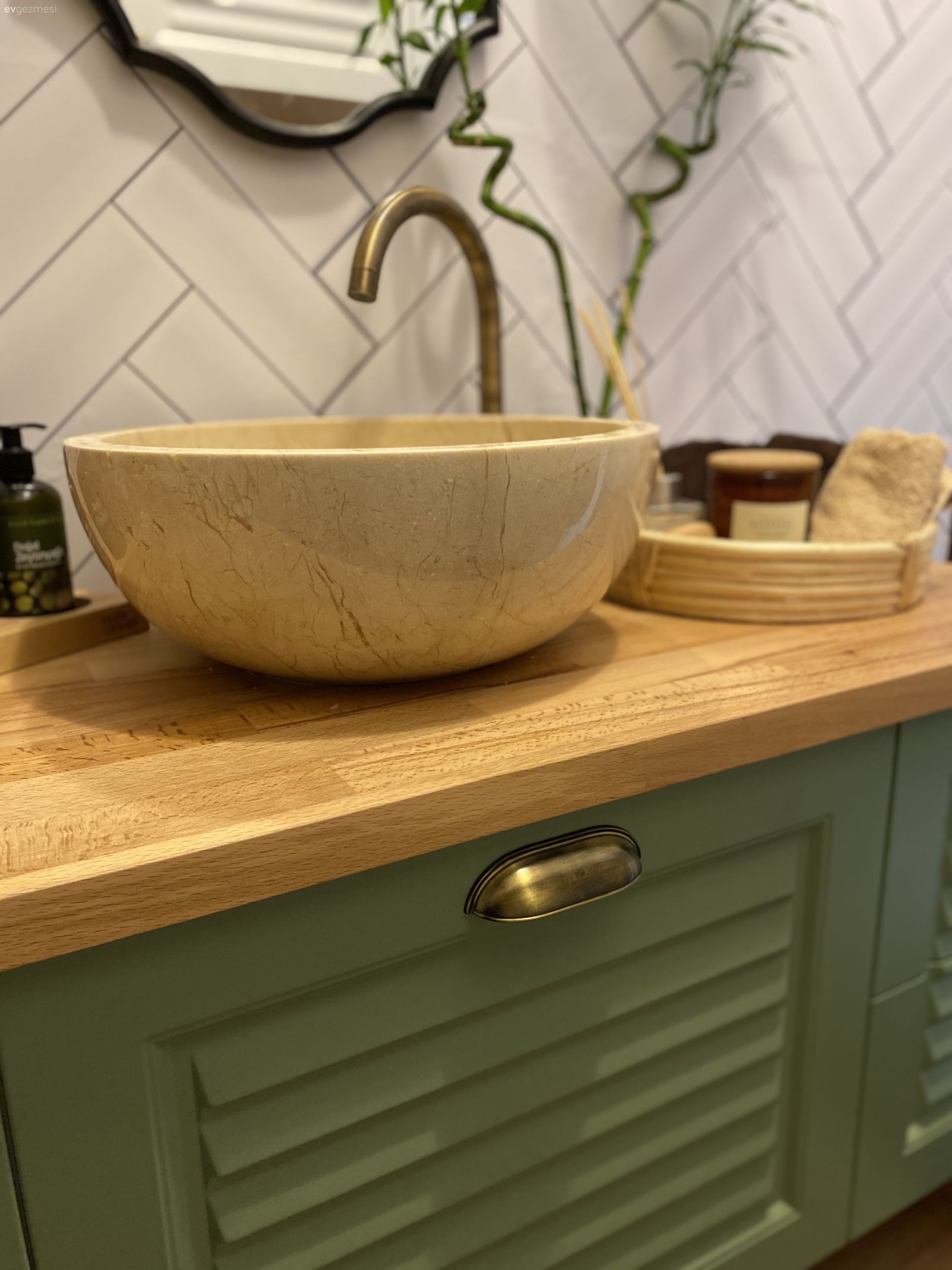 Banyo Bataryası Seçimi: Markalar ve Fiyatlar Karşılaştırması