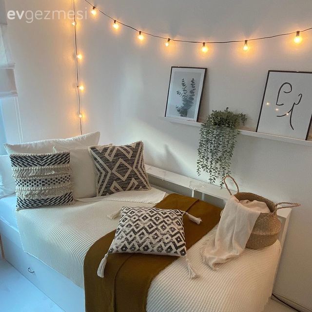 Çocuk Odası, Sedir, Kitaplık, Tablo, Duvar dekorasyonu, Led peri ışık, Jüt halı, Halı, Yatak örtüsü, Yatak Odası