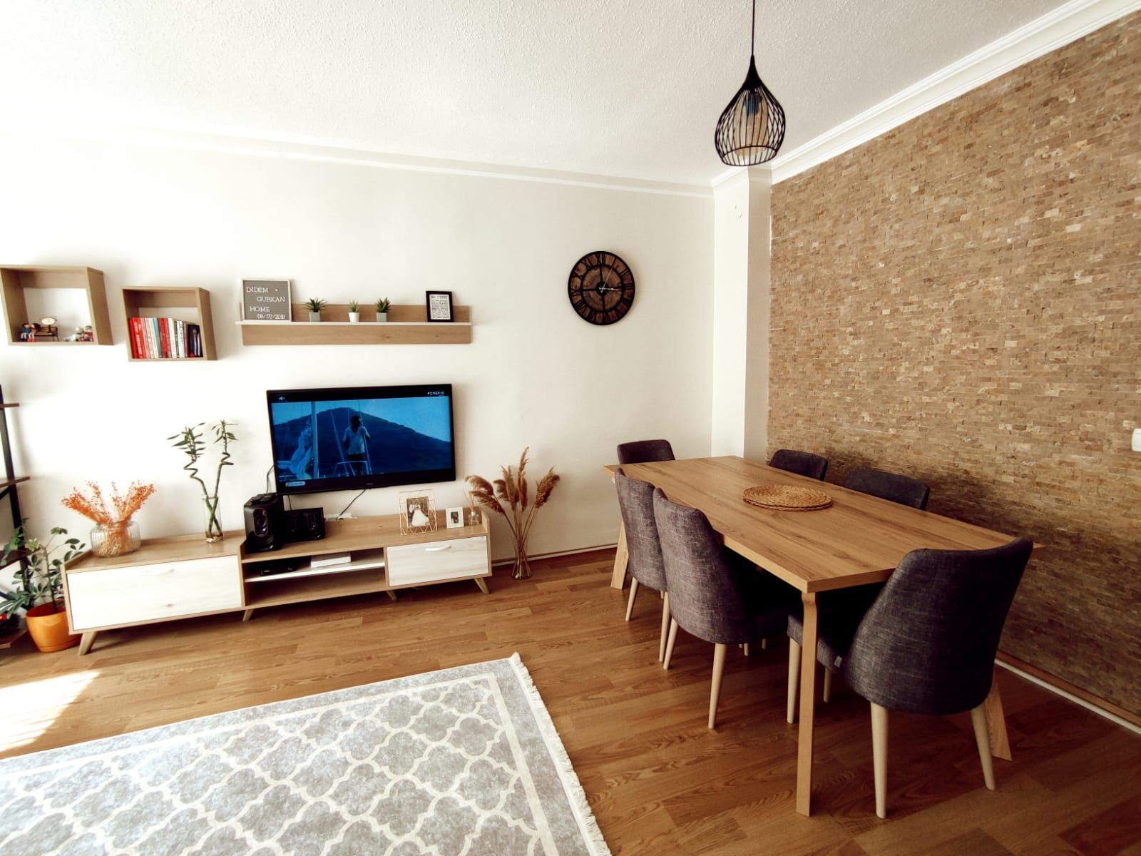 Sıcak Renklerle Nötr Tonları Dengelemekte Usta Bir Ankara Evi!