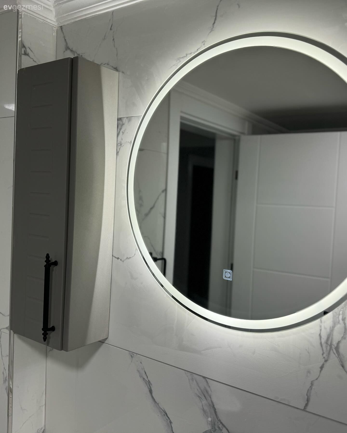 Modern Tarzı Benimseyen Bu Banyoda Geleneksel Sürprizler Var