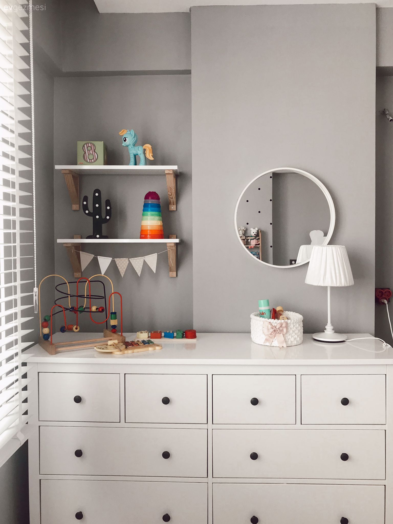 Bu Osmaniye Evinde Özel Yapım Dolaplar Düzen Kaynağı