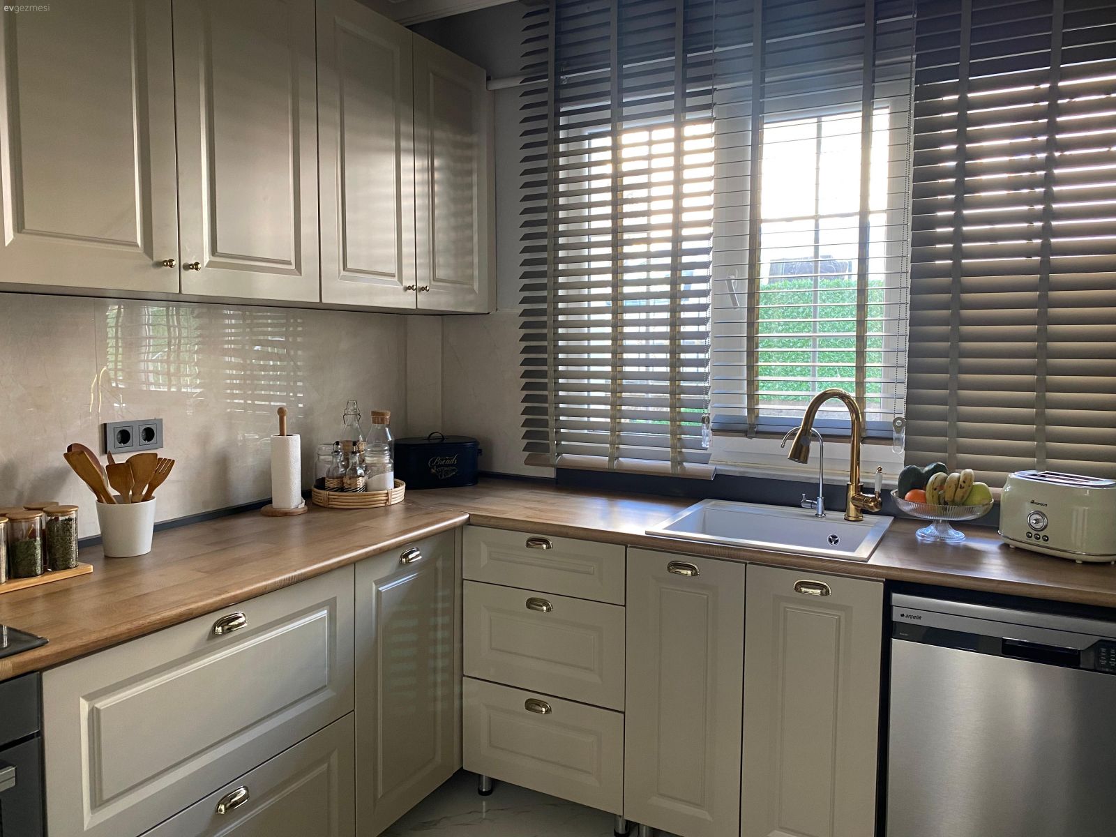 Tek Duvar Mutfak U-Tipine Dönünce Daha Kullanışlı Olmuş