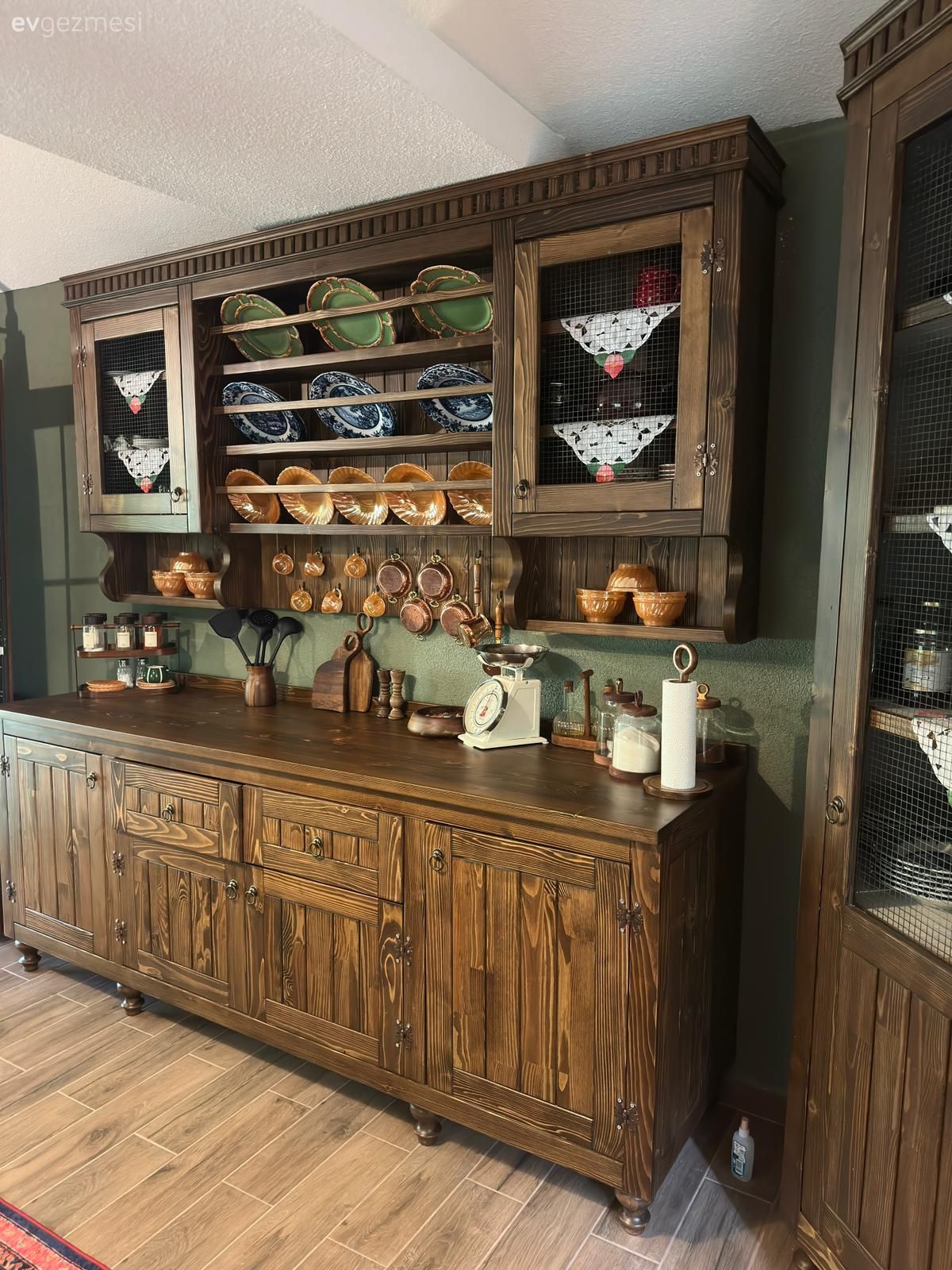 Bu Otantik Sakarya Evinde Örtülerden Perdelere Her Şey El Emeği