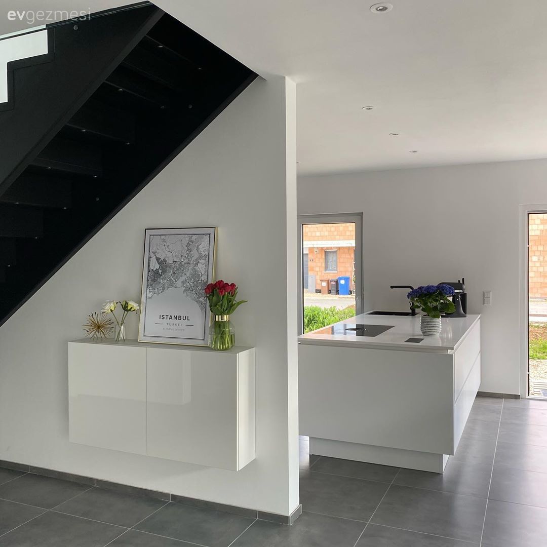 Dubleks evler, Beyaz, Siyah, Antre, Merdiven