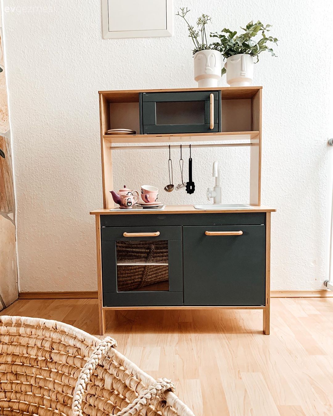 Çocuk Odası, Mini mutfak, Antrasit  , Parke, Vazo, Ev Aksesuar, Ev bitkisi