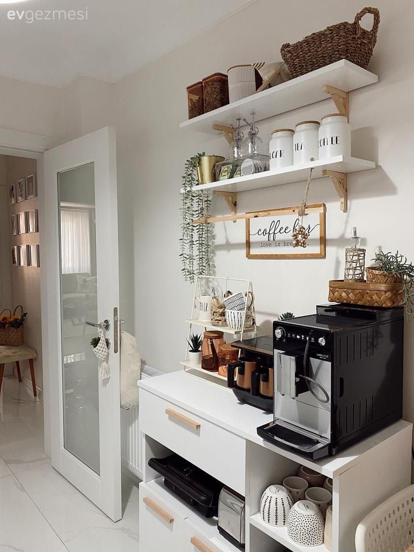 Bursa'daki Bu Evde Açık Renk Tonlarına Kahverengi Eşlik Ediyor!