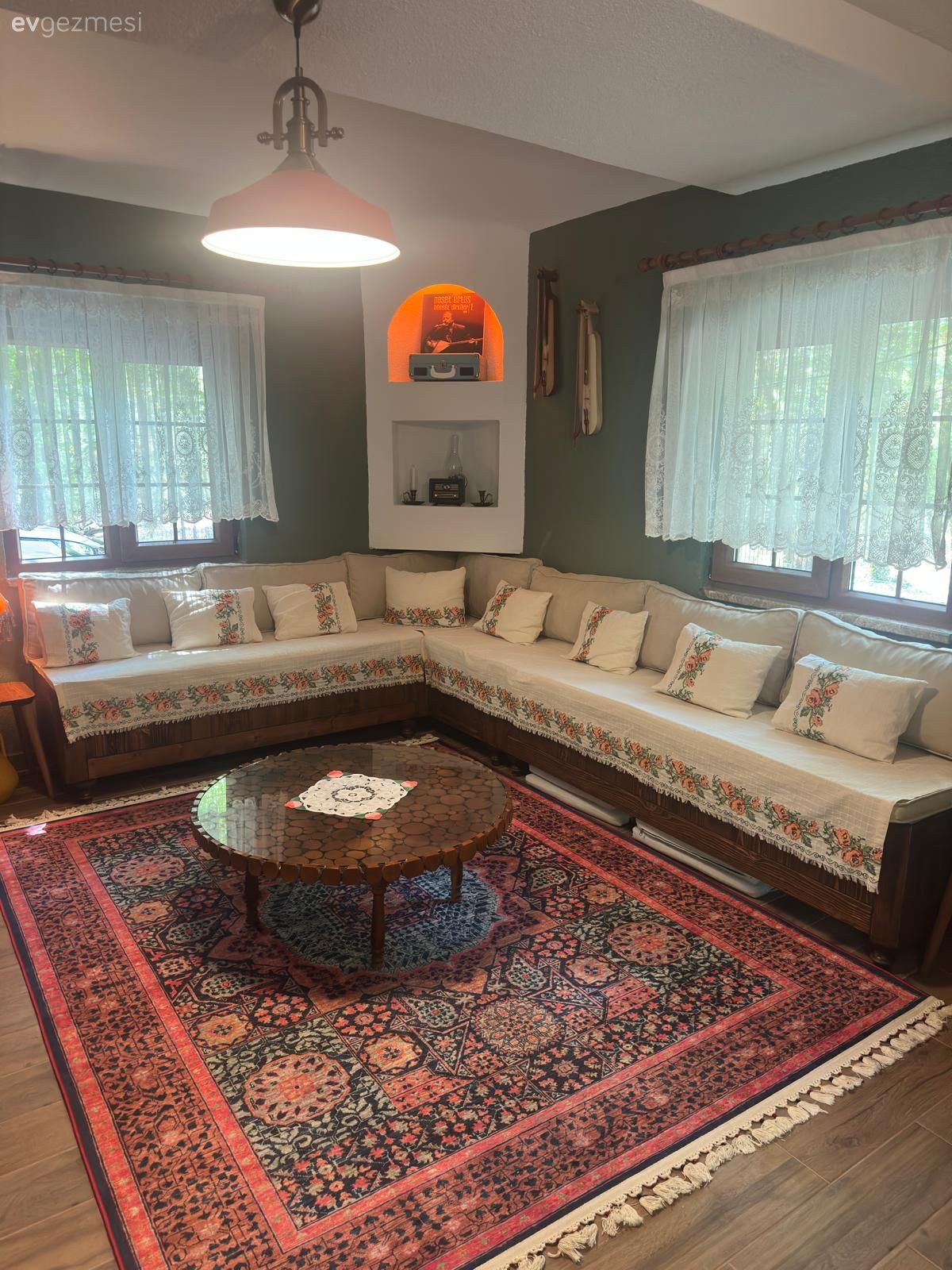 Bu Otantik Sakarya Evinde Örtülerden Perdelere Her Şey El Emeği