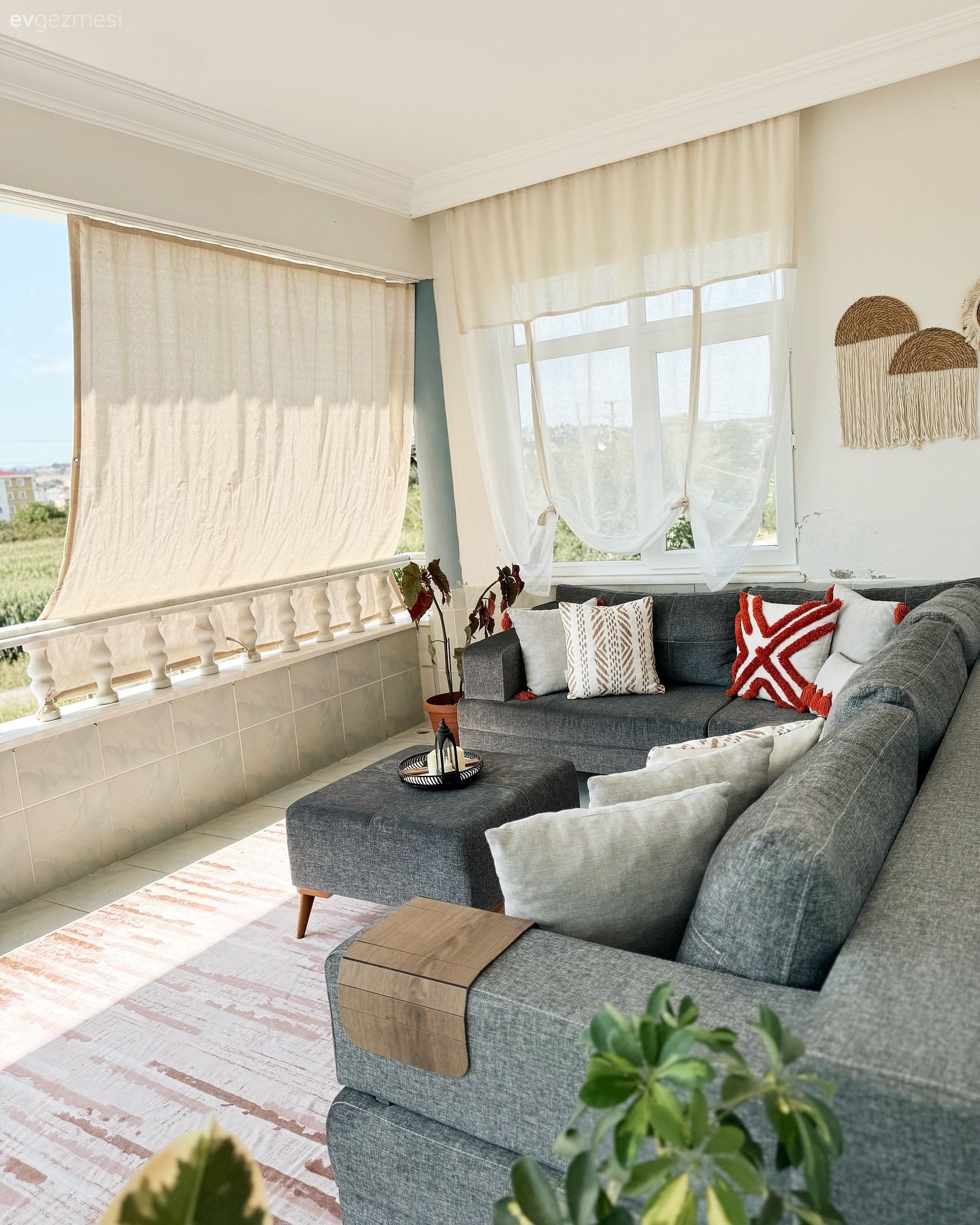 Balkon, Gri, Beyaz, Köşe koltuk, Koltuk takımı, Kırlent, Ev tekstili, Balkon perdesi