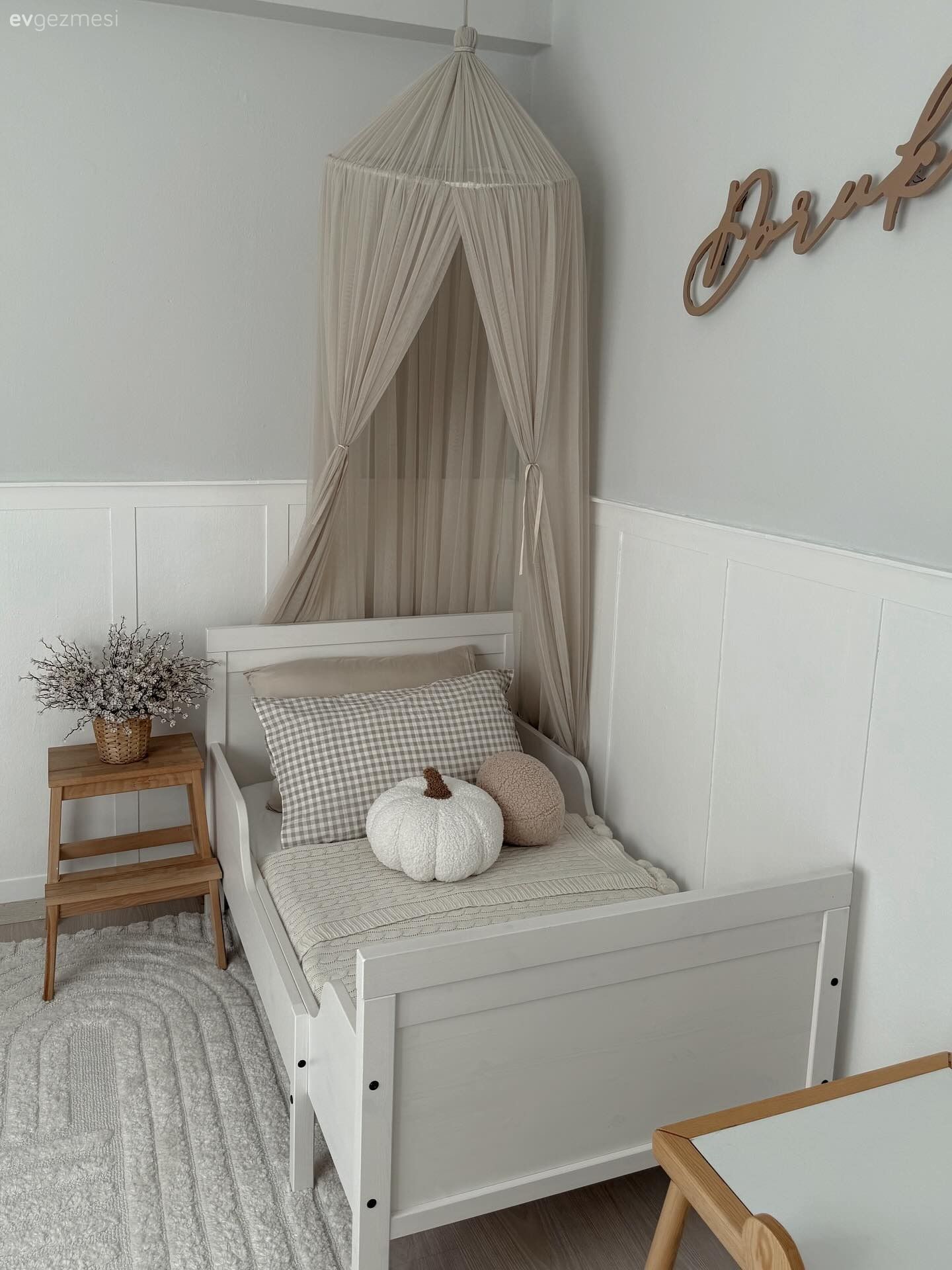 Ev Rize'de Ama Ruhu İskandinavlarda: Sadelikle Yoğrulmuş Dekor