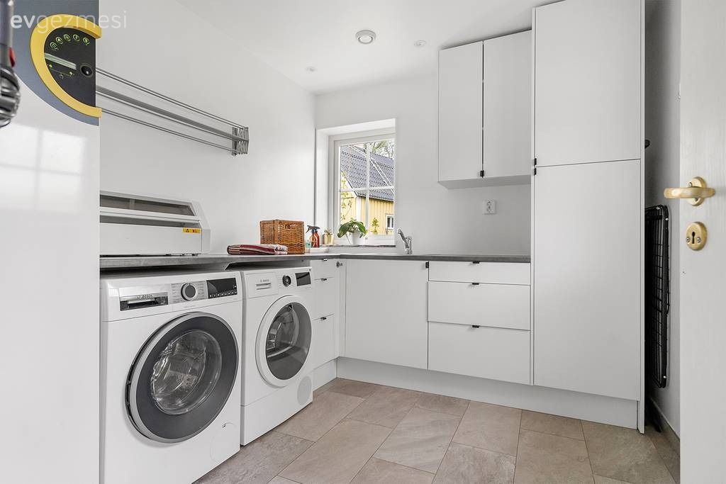 Panoramik Görüntü Sunan Pencerelere Sahip 140 M2'lik  Ev