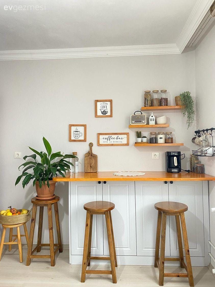 Ferahlık İsteyen Bu Evde Ortama Enerji Katan Renkler de Unutulmamış!