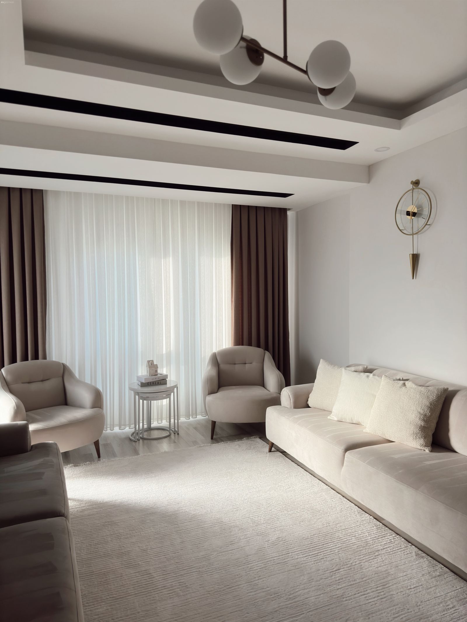 Bu Sade Evde Kahve Köşesinin Albenisi Daha Fazla