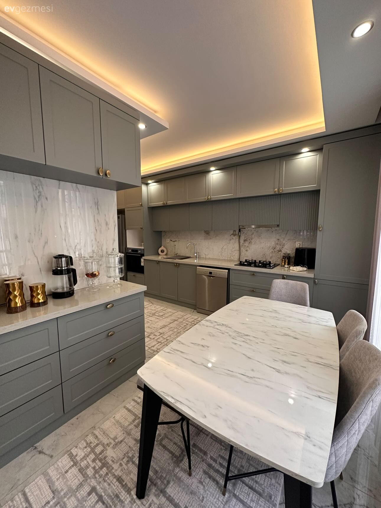 Bu Van Mutfağı Yeni Planıyla Sahibine Kolaylık Sağlamış!