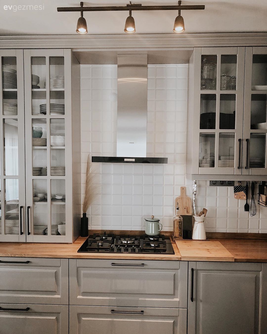 Bu Yalova Evinde Farklı Tarzların Kontrastı Dekora Zenginlik Katmış