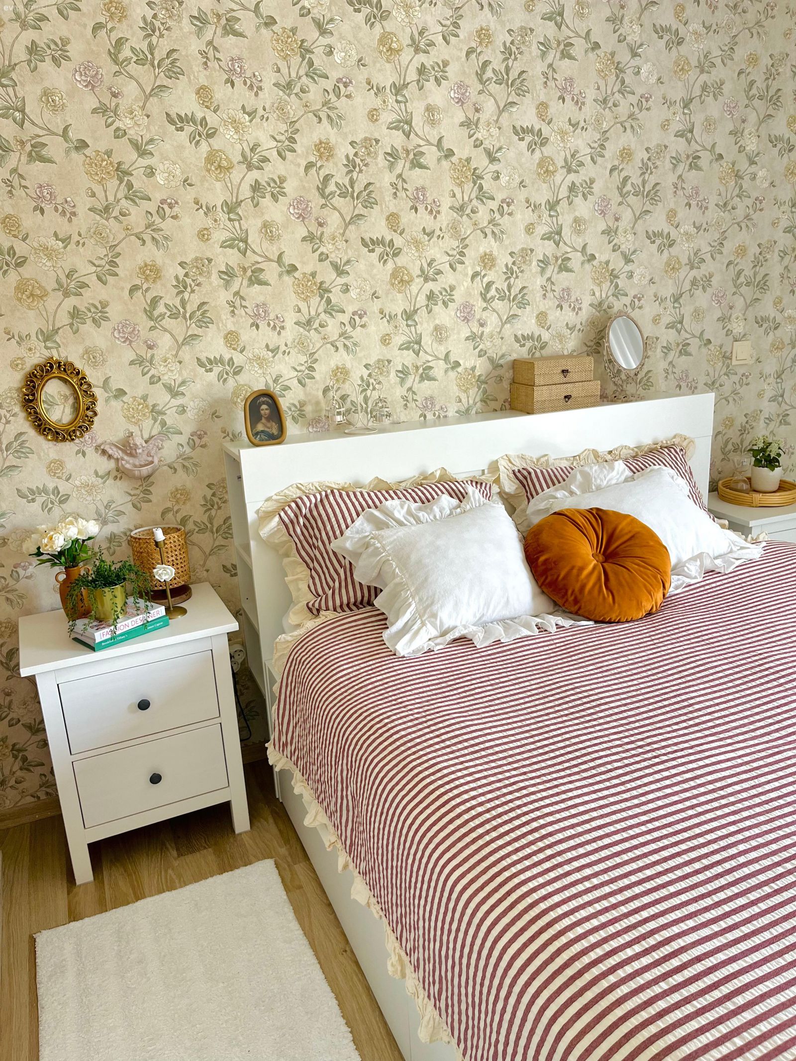 Öncesi&Sonrası: Desenli Duvar Kağıdı Dekora Çiçek Açtırmış!