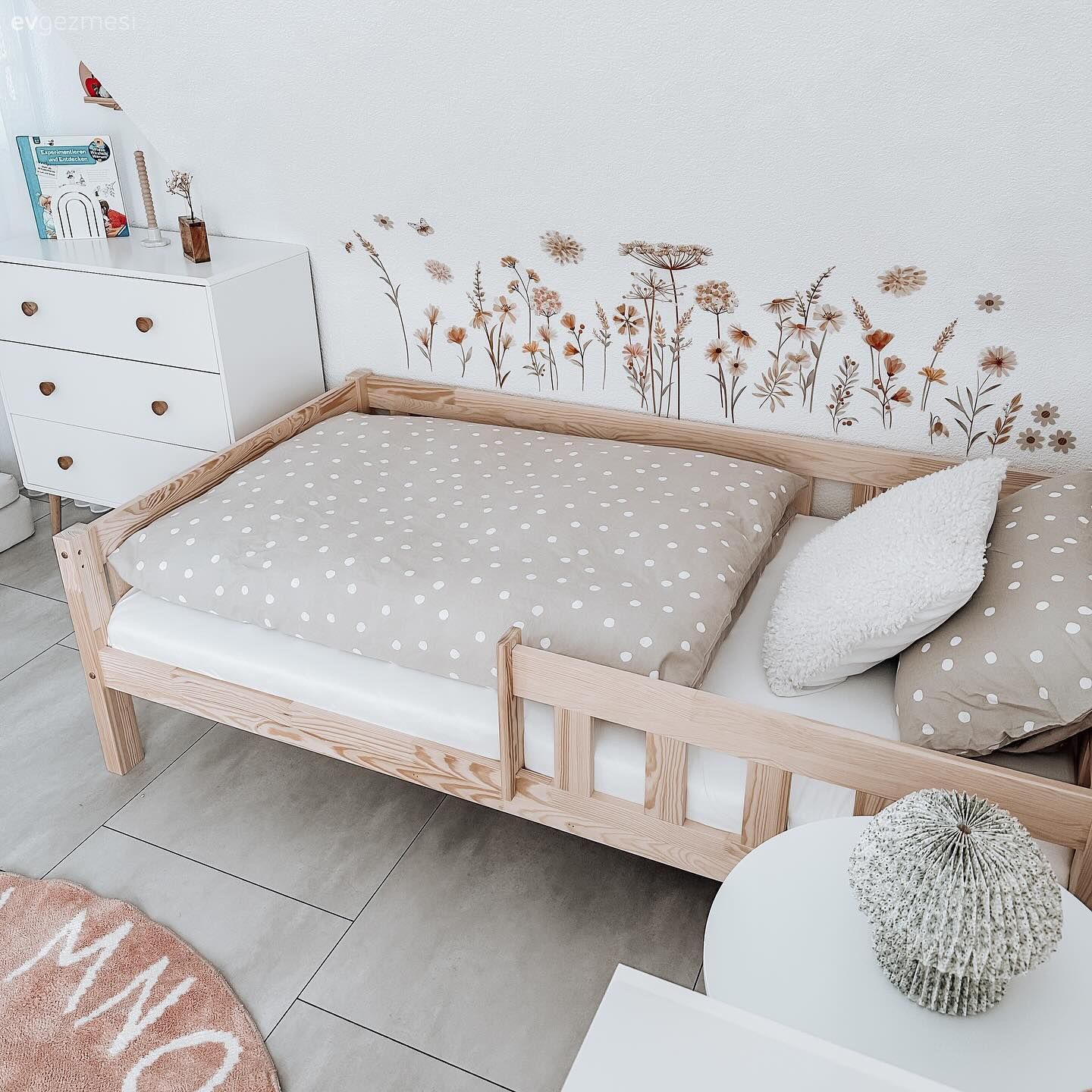 Bu Sofistike Evde Beyaz ve Siyah Dışındaki Renkler Pek Sevilmiyor!