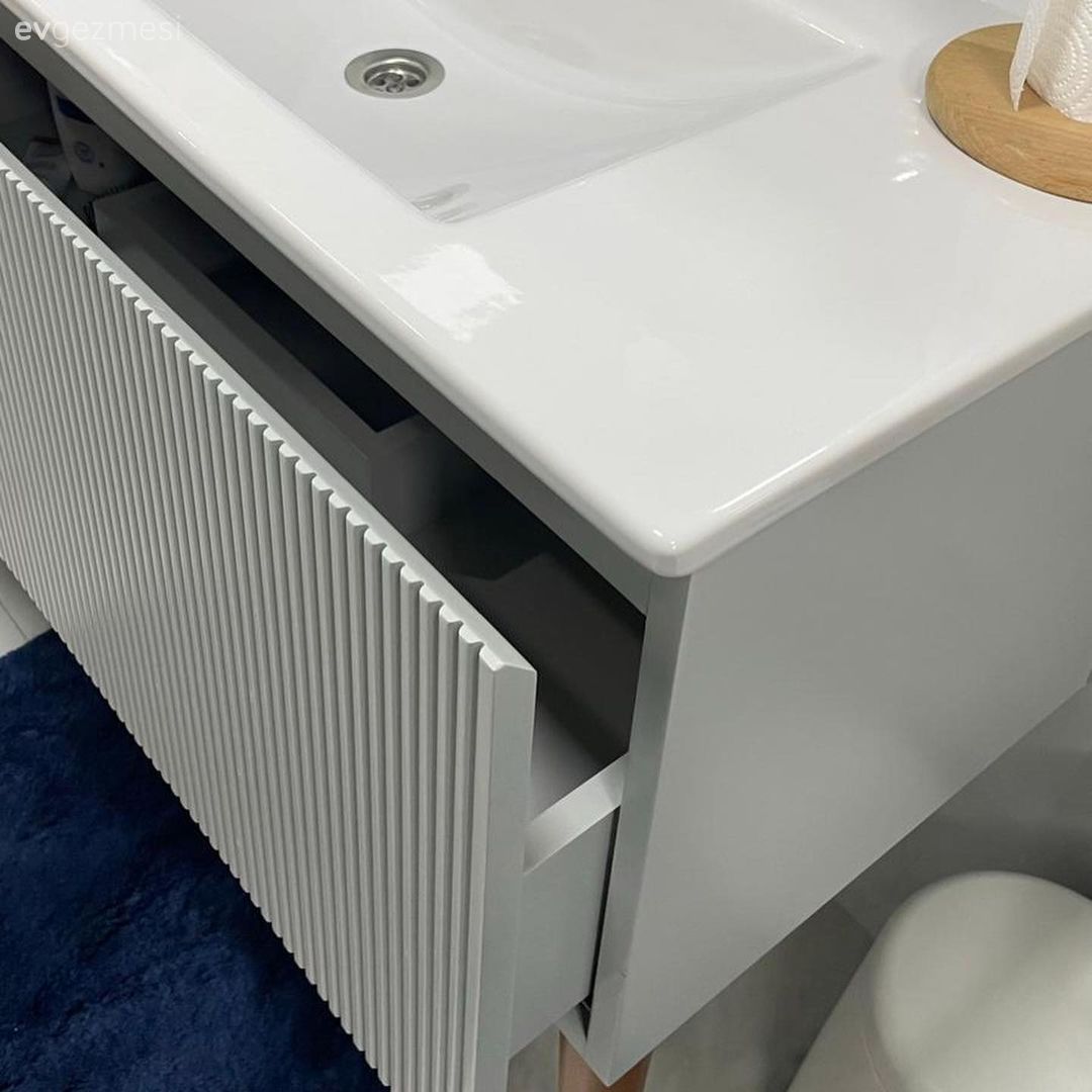 Bej, Banyo dolabı, Banyo