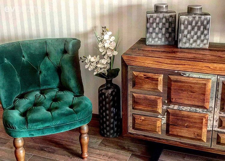 Göz Alıcı Tasarımların Şıklık Kattığı Bir İzmir Evi