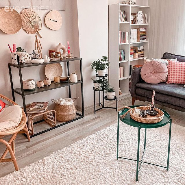 Bu Bohem Evde Hasır ve Ahşabın Farklı Formlarına Çokça Yer Verilmiş