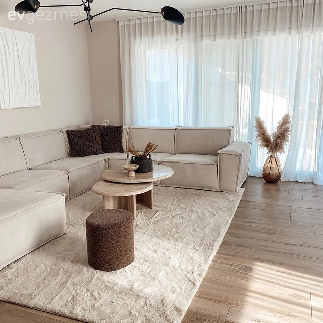 Bu İskandinav Ruhlu Evde Beyaza Sadece Ahşaplar Eşlik Edebilmiş!