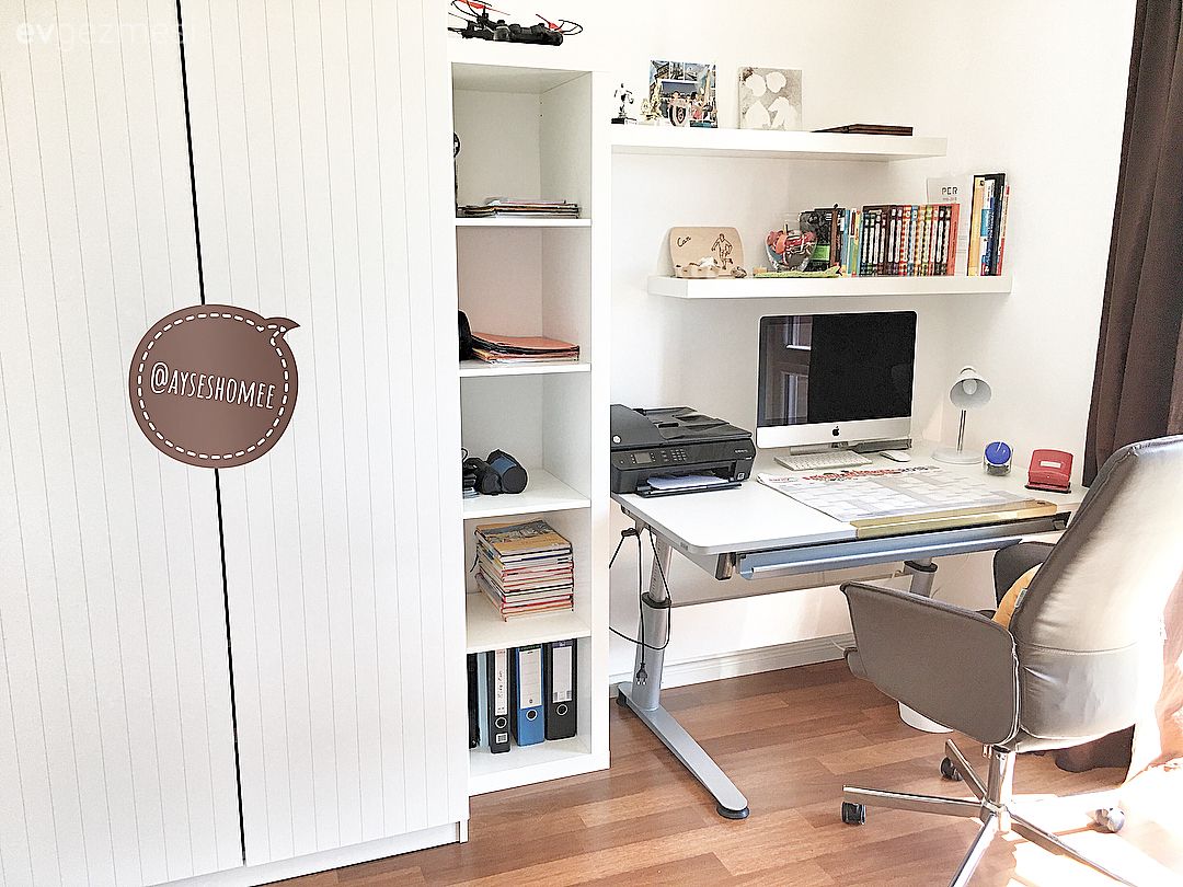 Çatı katı, Dubleks evler, Çocuk Odası, Çalışma masası, Sandalye, Kitaplık, Duvar rafı, Duvar dekorasyonu