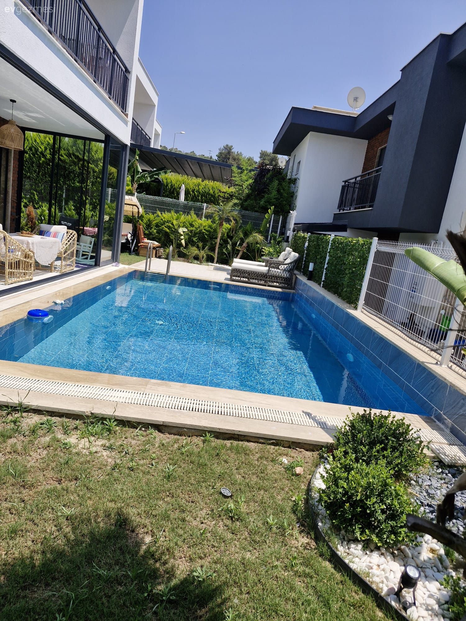 Villa, Havuz, Bahçe, Beyaz