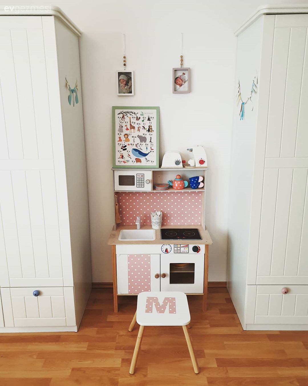 Çocuk Odası, Mini mutfak, Beyaz, Pudra pembe, Dolap, Özel yapım dolaplar, Parke
