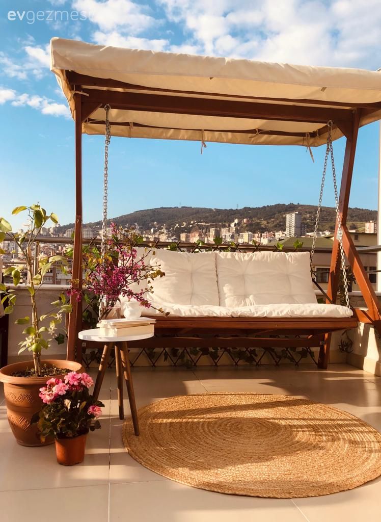 Teras, Balkon masası, Orta sehpa, Sehpa, Salıncak, Balkon oturma grubu, Balkon