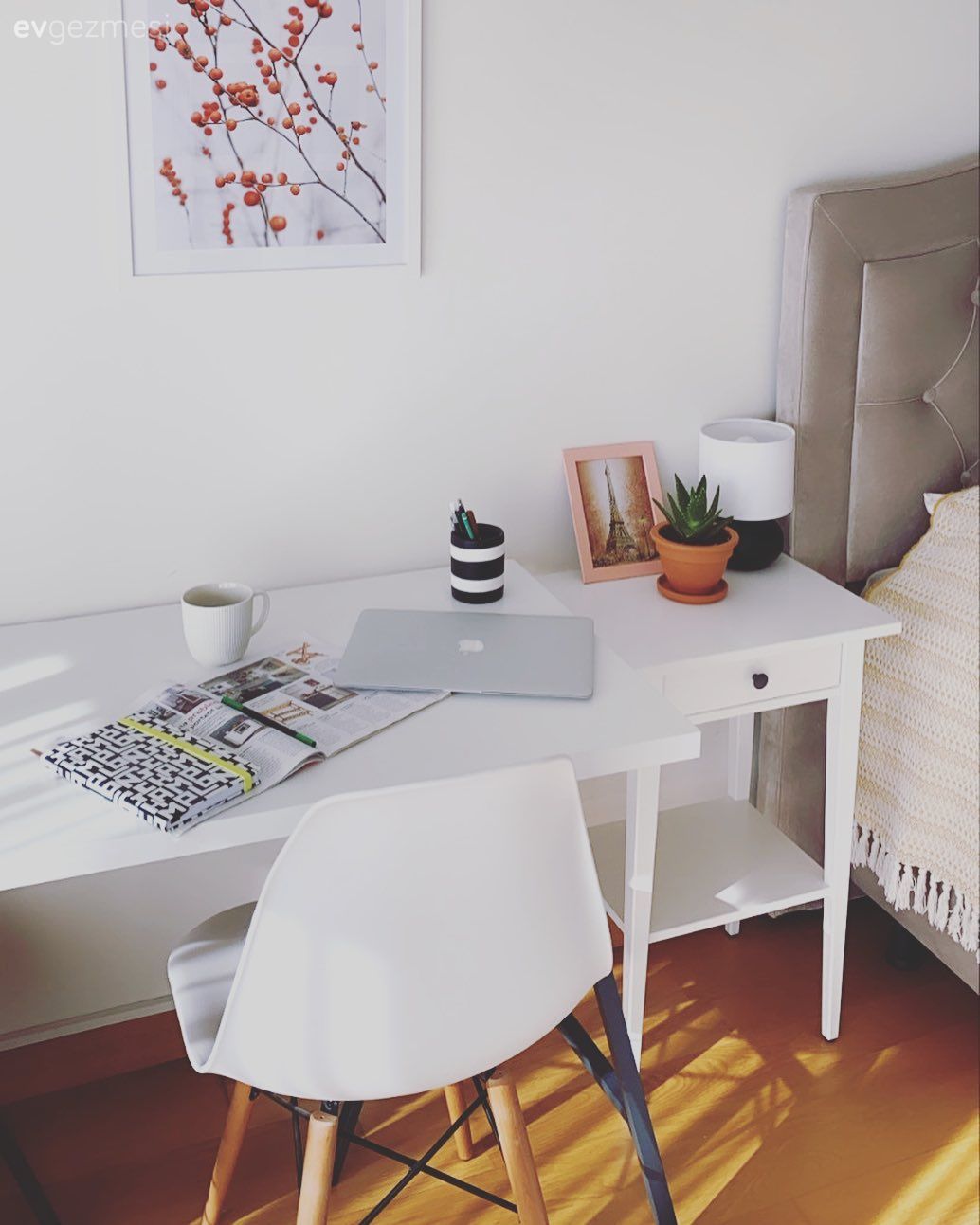 Yatak Odası, Çalışma masası, Sandalye, Beyaz, Komodin