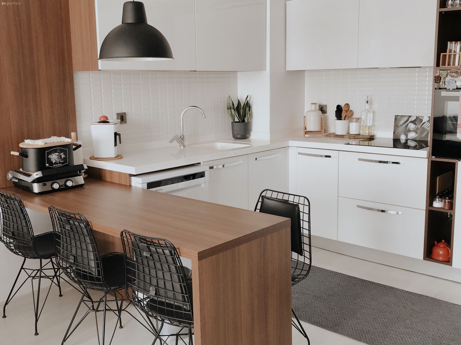 Bu 1+1 Ev Nasıl Konforlu Olunacağının İyi Bir Örneği!