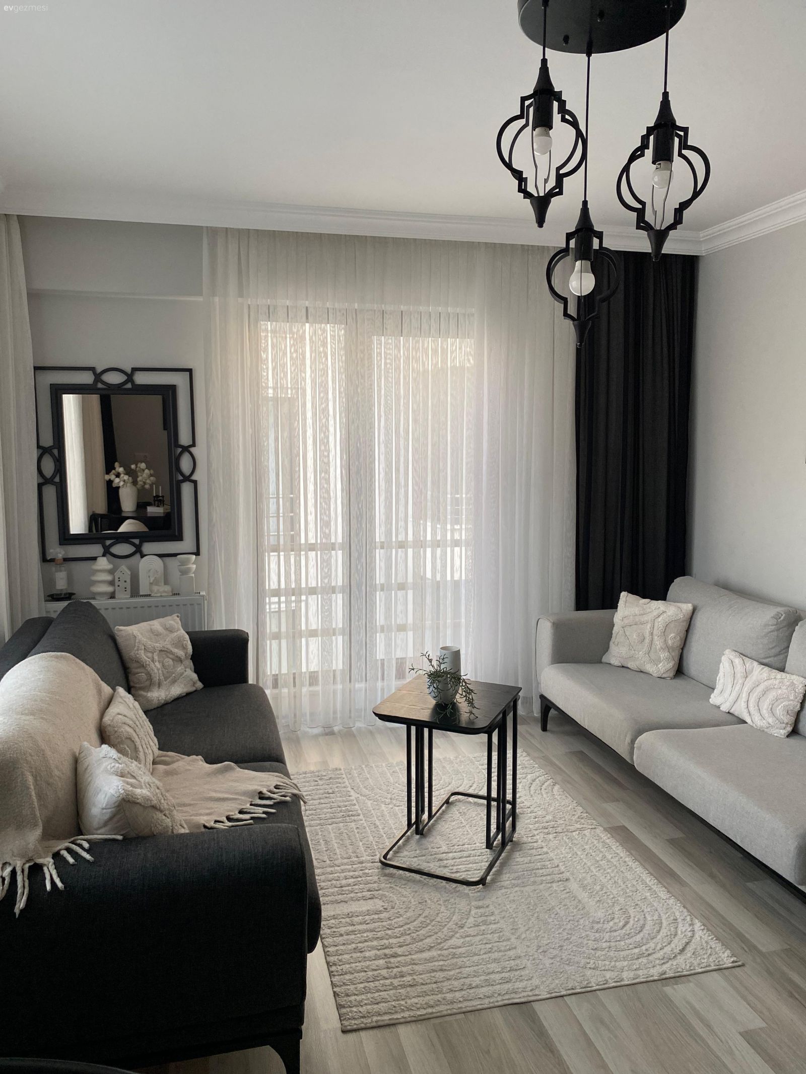 Bu Evde Her Eşya Küçük Alanlara Uygun Şekilde Seçilmiş