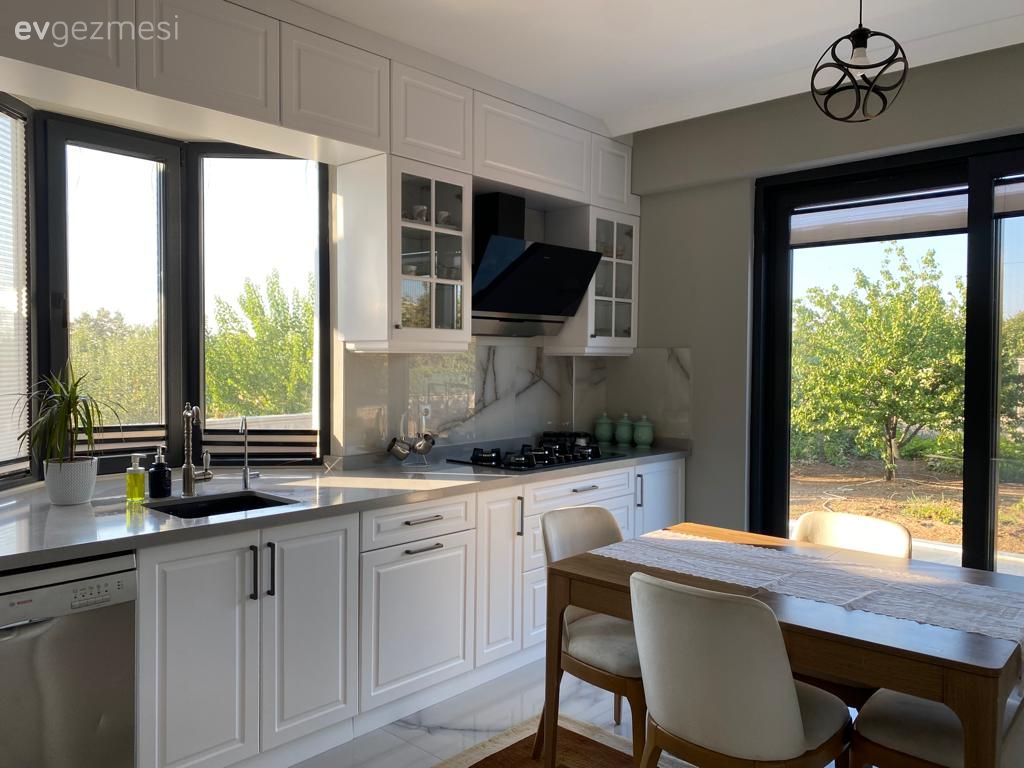 Ankara'daki Bu Üç Katlı Ev Geniş Alanın Kıymetini İyi Bilmiş!