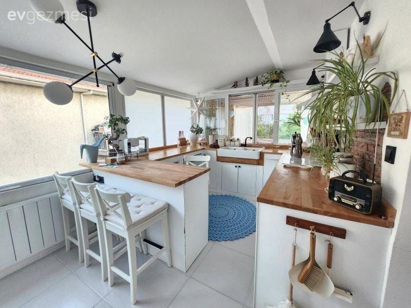 Ankara'da Olsa da Sahil Havası Estiren Bu Ev Değişimiyle Boyut Atlamış!