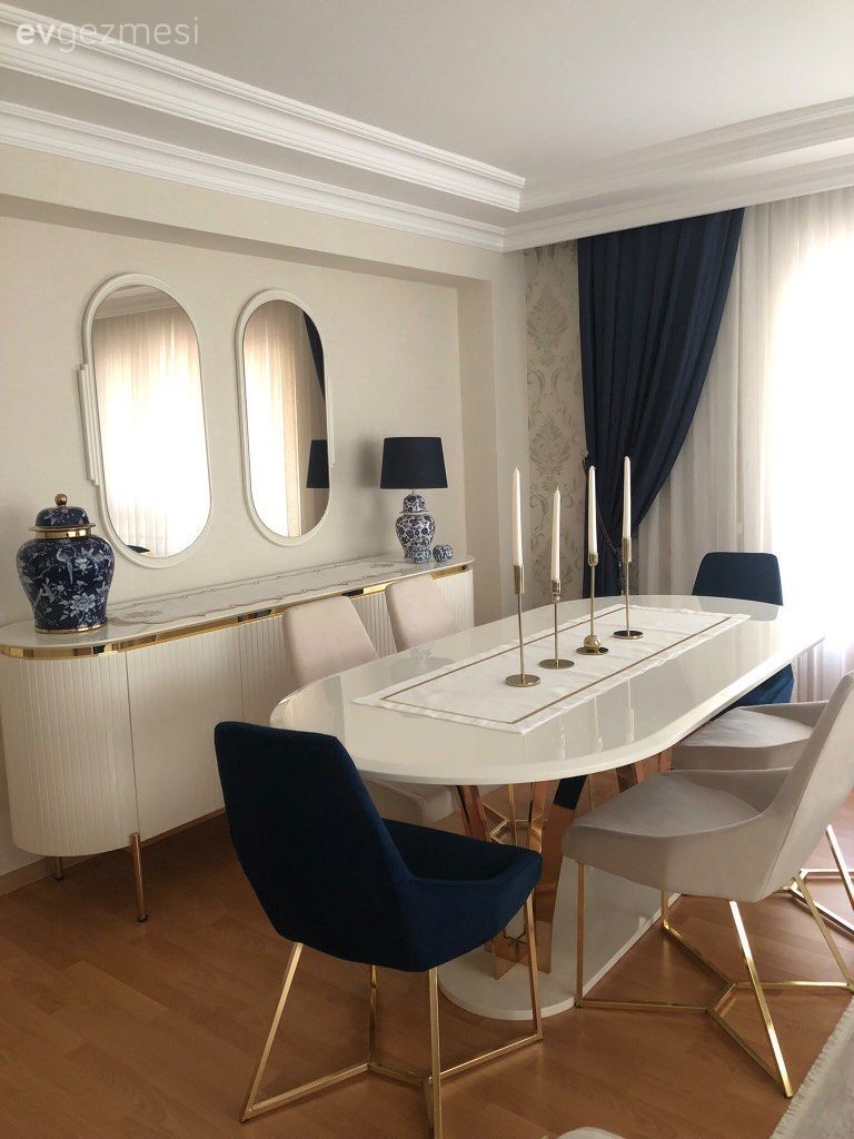 Beyaz, Parlament mavisi, Altın, Ayna, Konsol, Konsol üzeri dekoratif objeleri, Şamdan, Ev Aksesuar, Fon perde, Perde, Tül perde, Parke