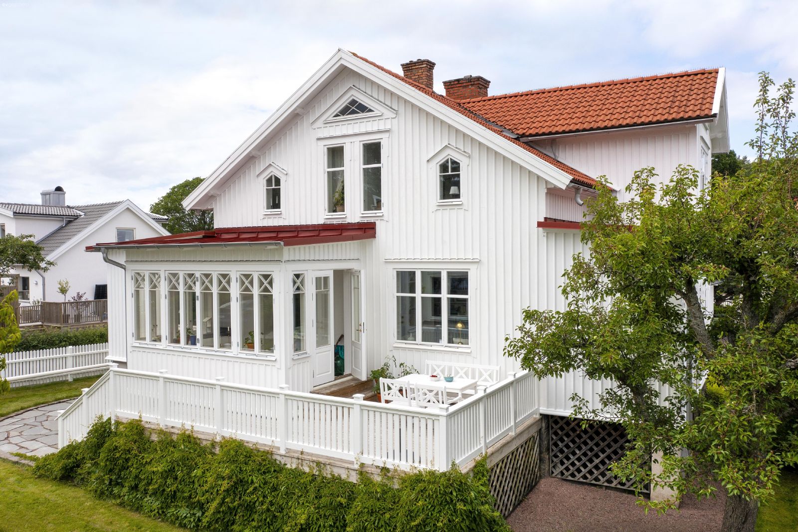 Masal Alemine Davet Eden 167 M2'lik Beyaz Villa