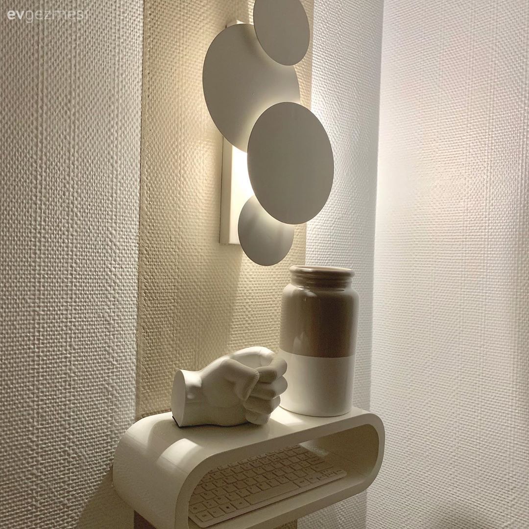 Sarının Keyif Kattığı Bu Evde Her Duvarın Ruhu Ayrı