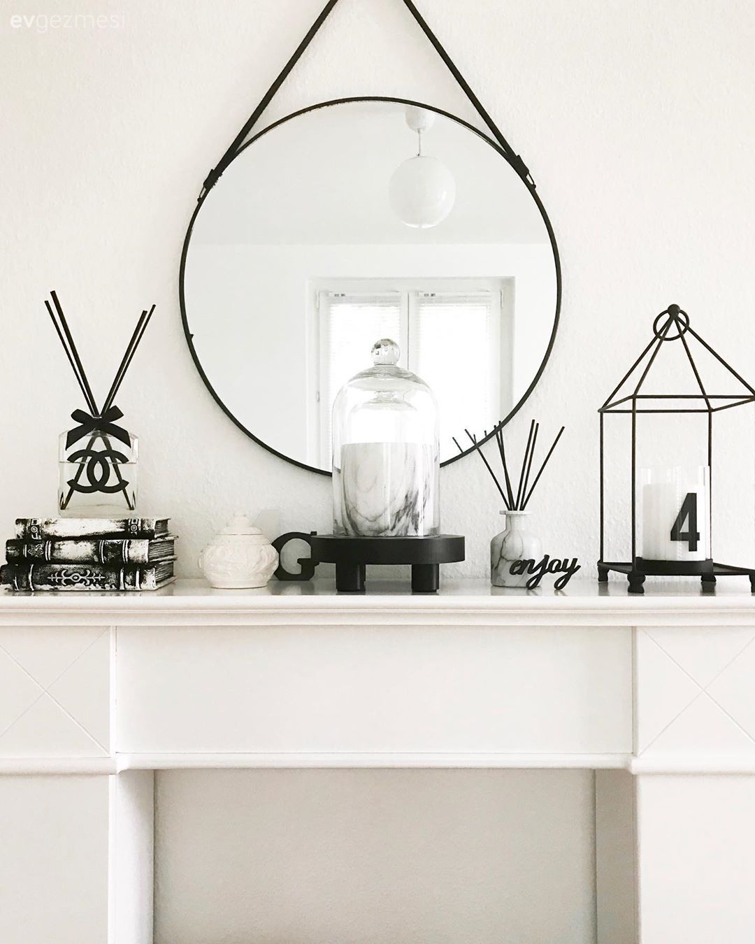 Ev Gezmesi: Zıtlıklardan Uyum Yaratan Şık Bir Dekor