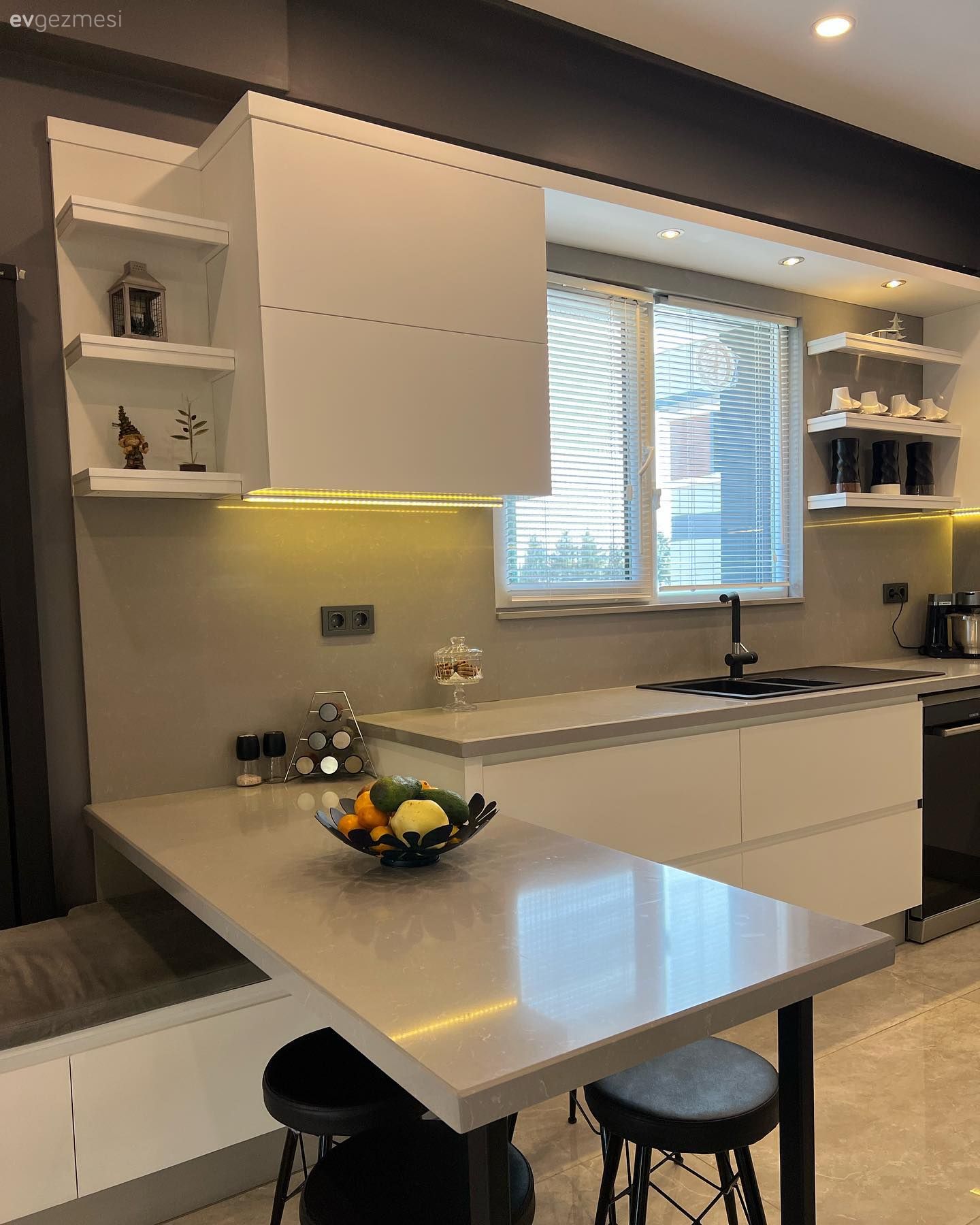 Her Detayıyla Modern Stile Göz Kırpan Bir Mutfak!