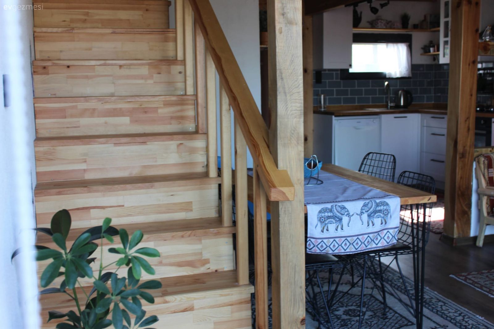 Ev Gezmesi: Doğayı Her Notasıyla Kucaklayan Bir Köy Evi!