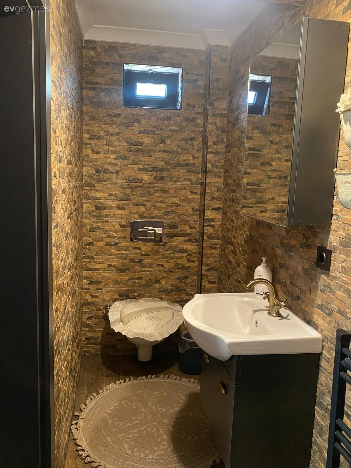 Müstakil Ev Modelleri: Düzce'de Alt Katı Beton Üst Katı Ahşap Bir Ev