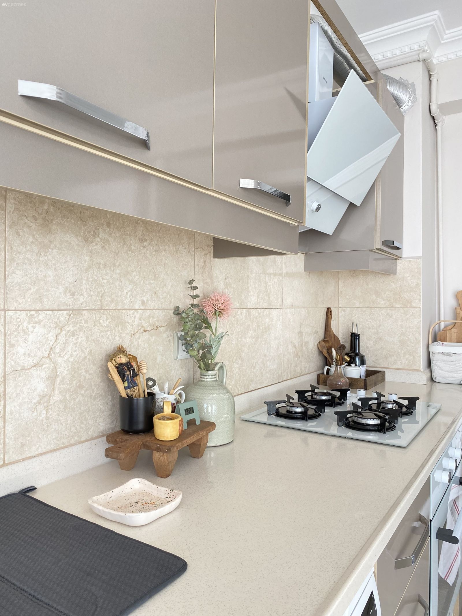 Mutfak, Modern mutfak, Mutfak tezgahı, Mutfak tezgah arası, Ankastre, Davlumbaz, Capuccino mutfak