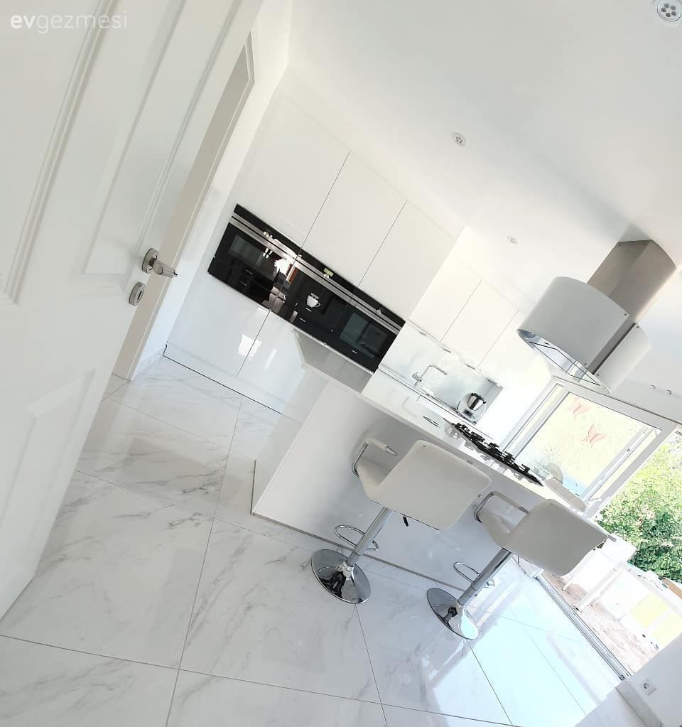 Mutfak, Beyaz mutfak, Modern mutfak, Ada mutfak, Bar masa & sandalyeleri, Davlumbaz, Ankastre, Mutfak zemin seramikleri